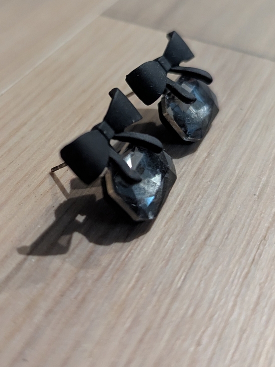 NEW NEVER WORN Black Bow Stud Earrings with Smoky Crystal Accents - Picture 2 of 3